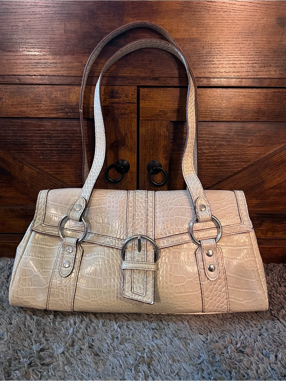 Y2K Liz Claiborne Croc-Embossed Cream Shoulder Bag with Buckle Detail